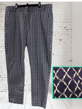 Blue & White Quatrefoil Pants (size 12)